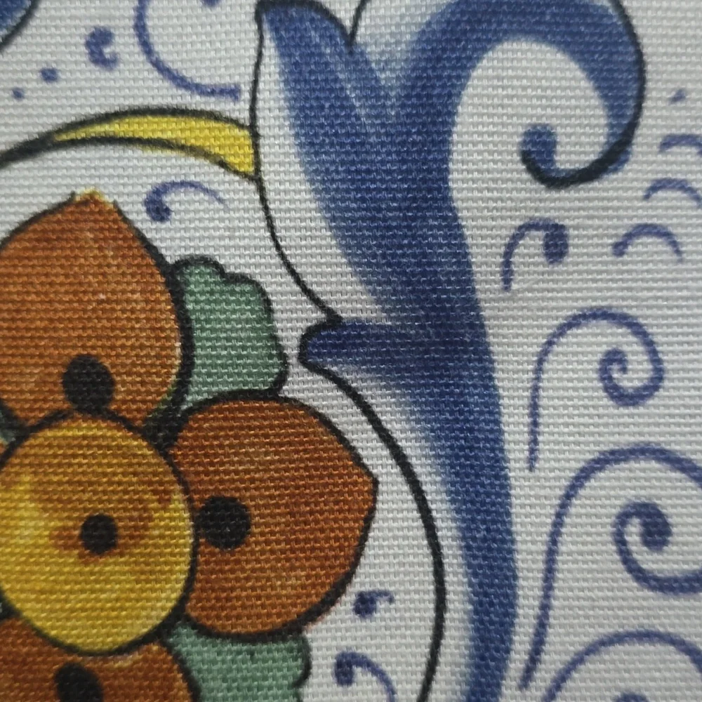 Sur La Table Deruta-Style Tablecloth, Retail Price $179.95 USD,Size 108"L x 67"W - Picture 7 of 10